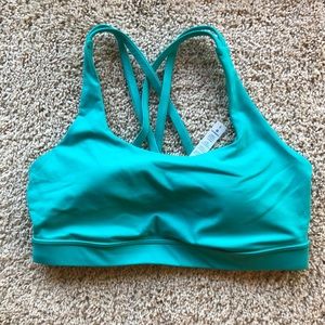 💙 Lululemon Sports Bra Sz 8 Lovely Turquoise! 💙